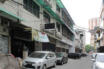 Airy Pasar Baru Selat Panjang 11 Medan Exterior photo